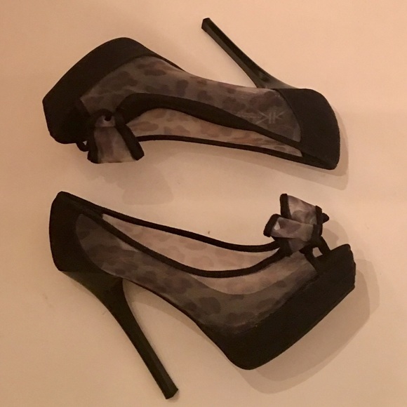 KARDASHIAN KOLLECTION Leopard Print Platform heels - Picture 7 of 8